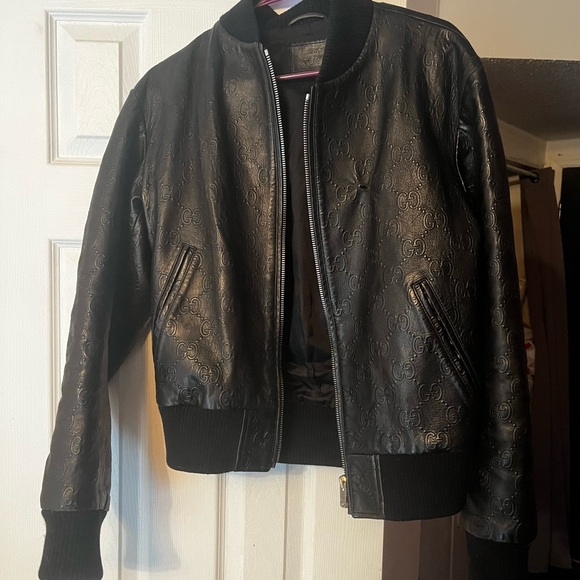 🔥 2024 GUCCI GG Embossed Leather Bomber - $5300 Retail